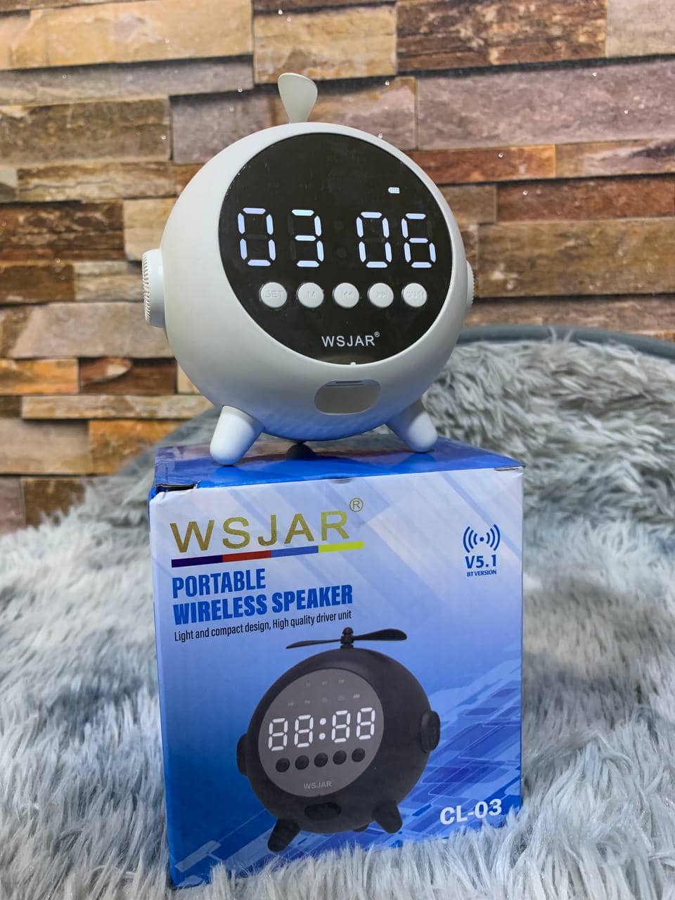 Réveil Numérique à Miroir  Rechargeable avec Haut-parleur Portable Bluetooth 5.0 - Electroménager - صورة 2