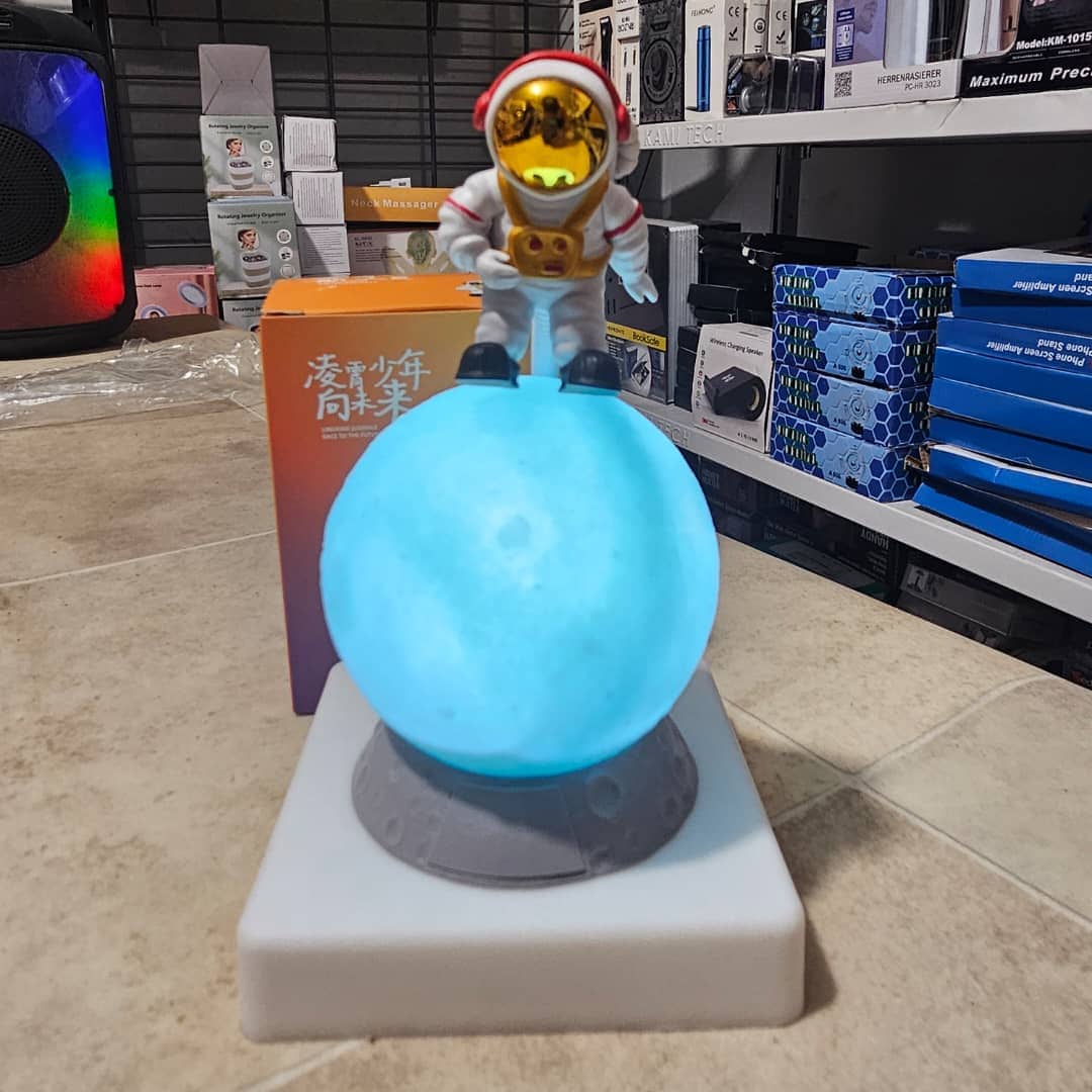 veilleuse LED 3D décoratif en forme d'astronaute Rechargeable par USB - Électronique - صورة 7