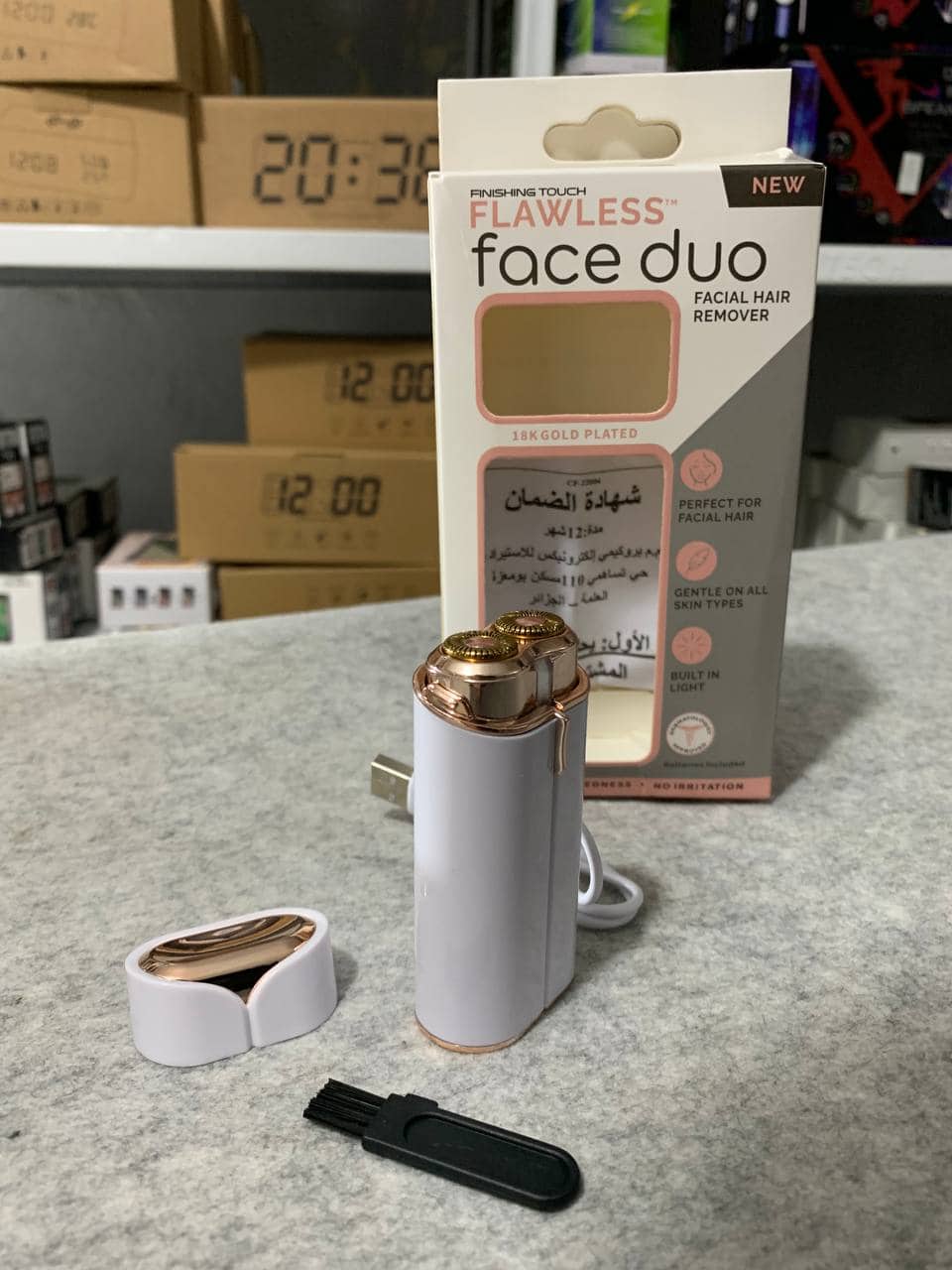 Rasoir électrique indolore avec lumière LED pour épilation instantanée du menton/lèvre supérieure - Soins et Beauté - صورة 11
