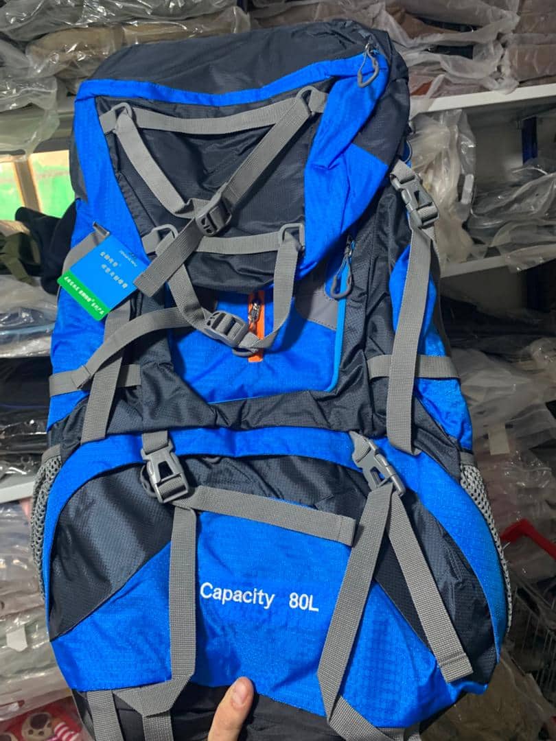 Sac à dos randonnée professionnel 80 L étanche, système de soutien dorsal léger - Camping et Randonnée - صورة 9