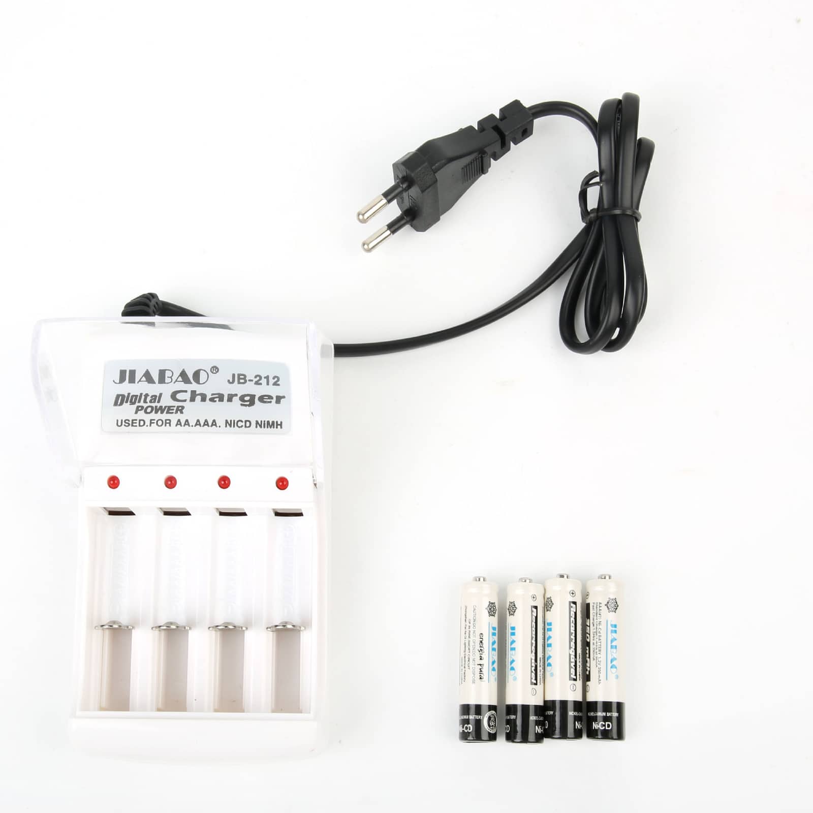 Chargeur des piles rechargable avec 4 piles Jiabao Jb-212 - شاحن البطاريات القابلة للشحن مع 4 بطاريات - Électronique - صورة 3
