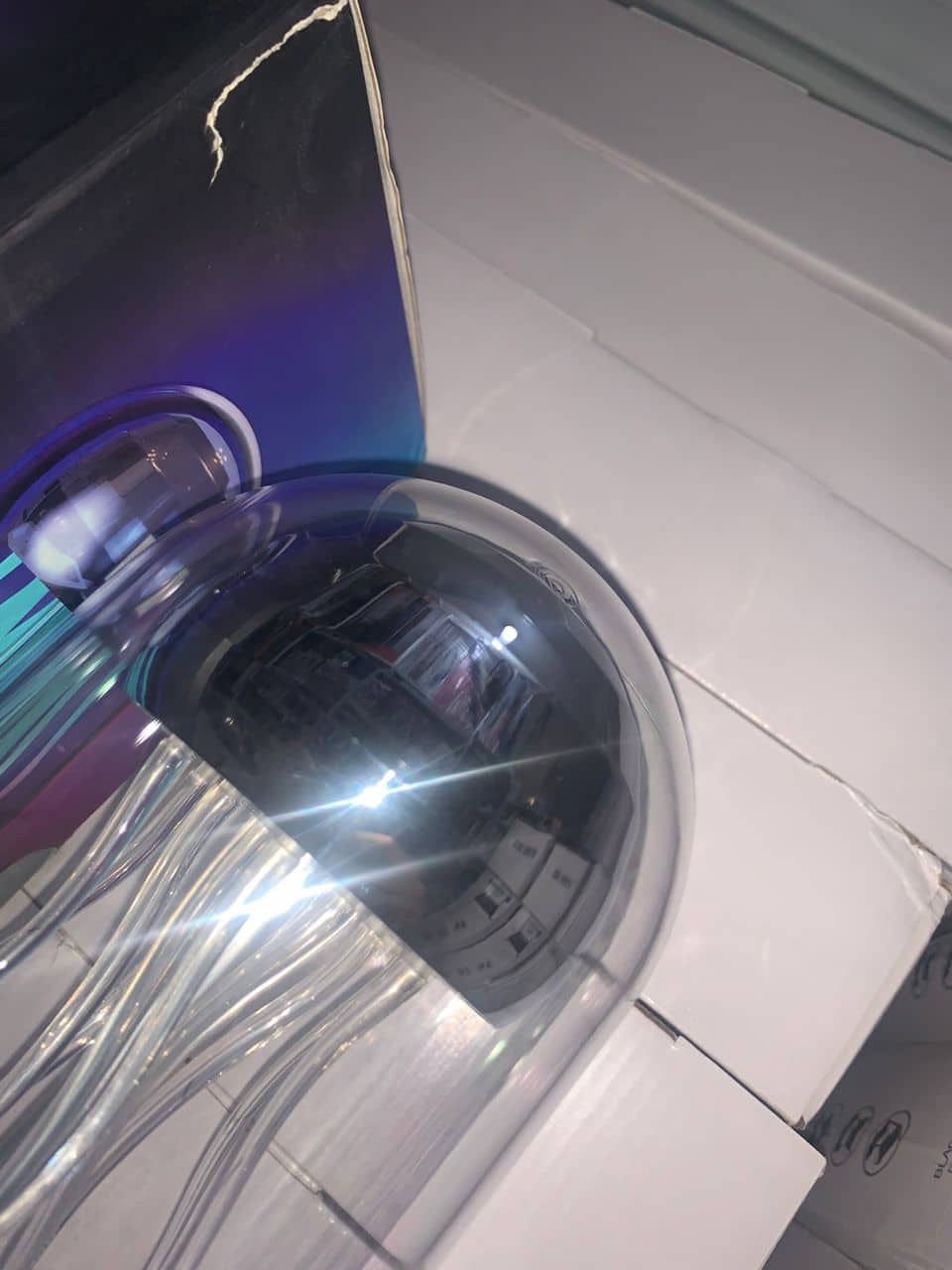 Haut-parleur Bluetooth Méduse, Aquarium avec lumière d'ambiance 7 couleurs - Électronique - صورة 10