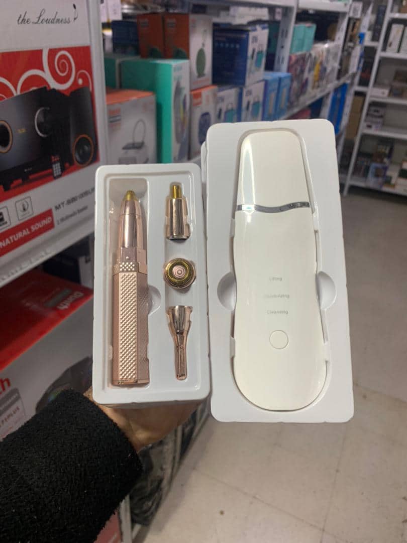 Pack de Beauté Appareil Ultrasonic purificateur points noir et Rasoir Electrique 4en1 - PACKS SPECIAL OFFERS - صورة 7