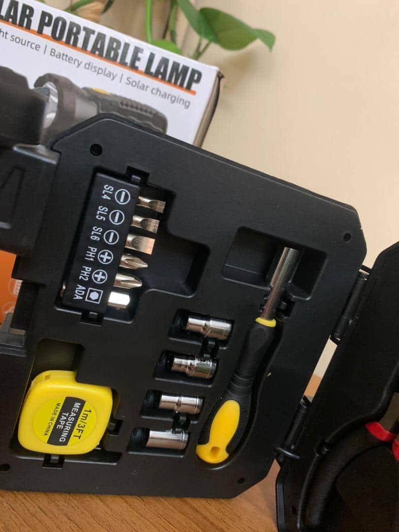 Lampe Solaire Portable Avec Kit de Tournevis et Outils - Outillage et Bricolage - صورة 10