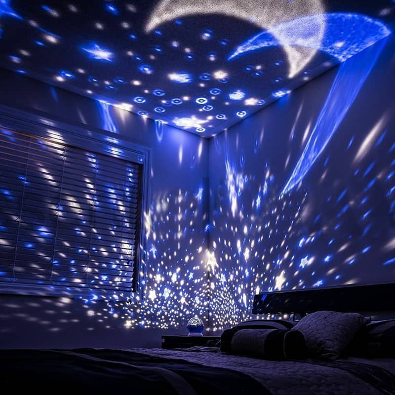 Projecteur LED rotatif produisant l’image d’un ciel étoilé, idéal pour la chambre d’un enfant - Électronique - صورة 5