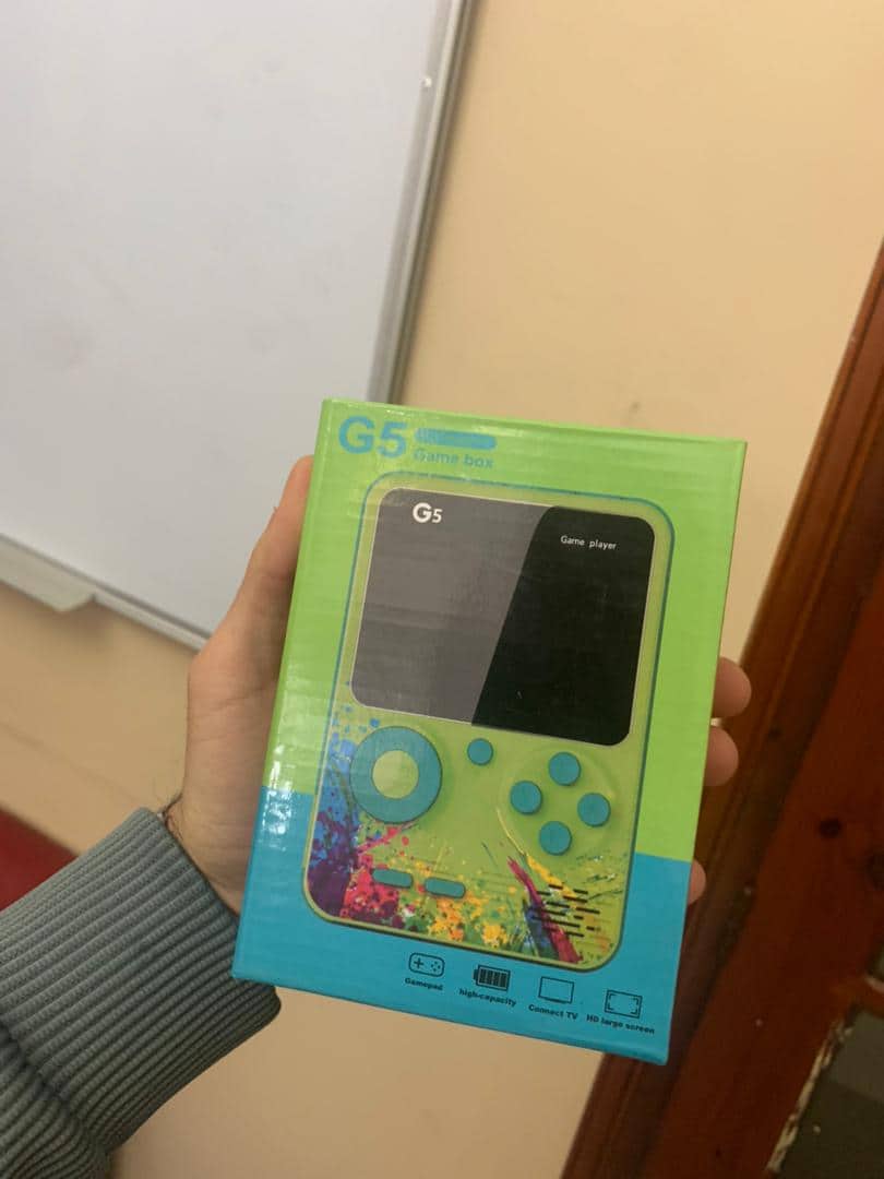Console de jeu portable avec 500 jeux intégrés - Jouet & Gaming - صورة 9