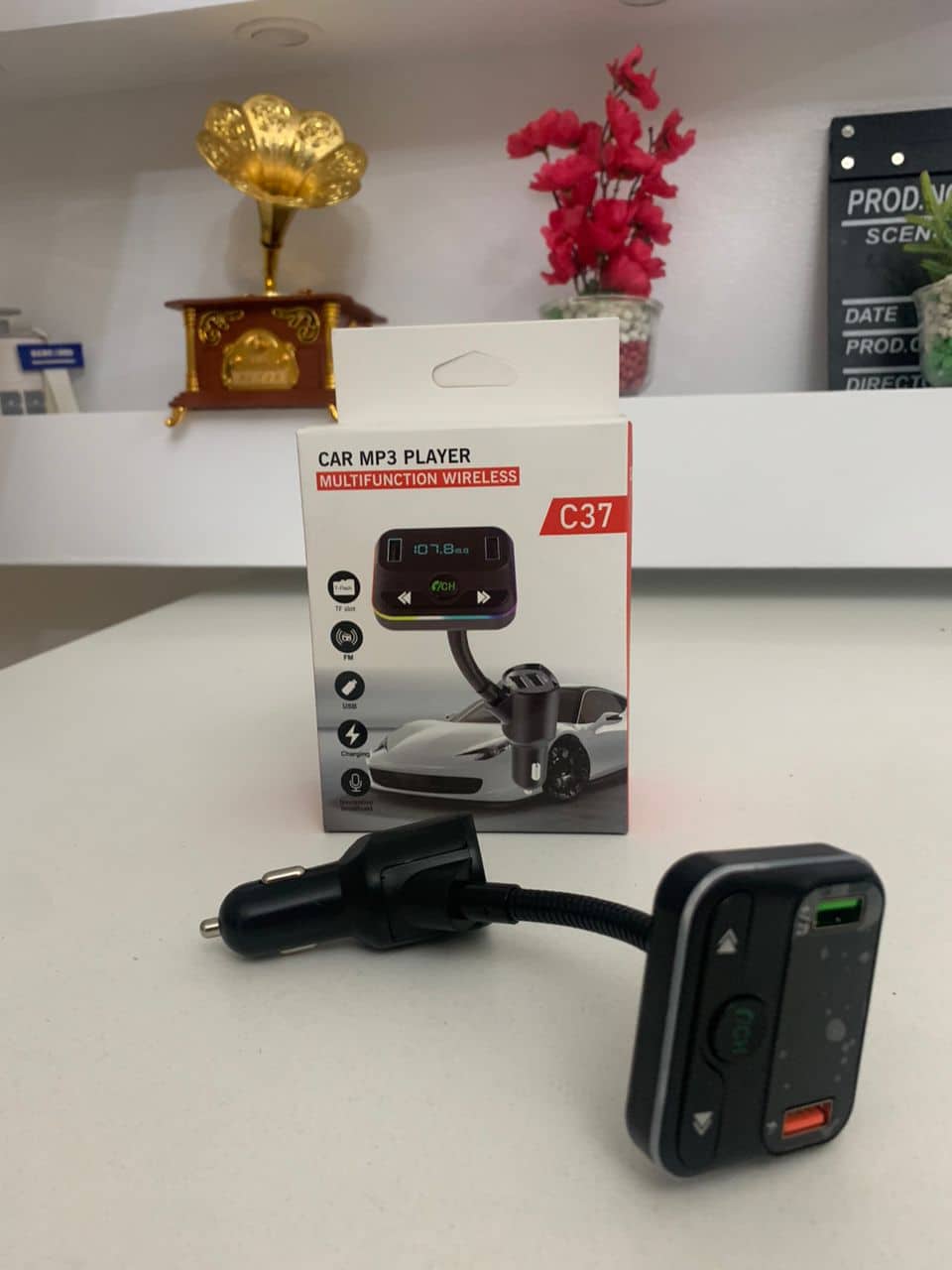 Transmetteur FM Voiture avec Affichage Numérique – مشغل الميديا في السيارة - Accessoires Auto/Moto - صورة 7