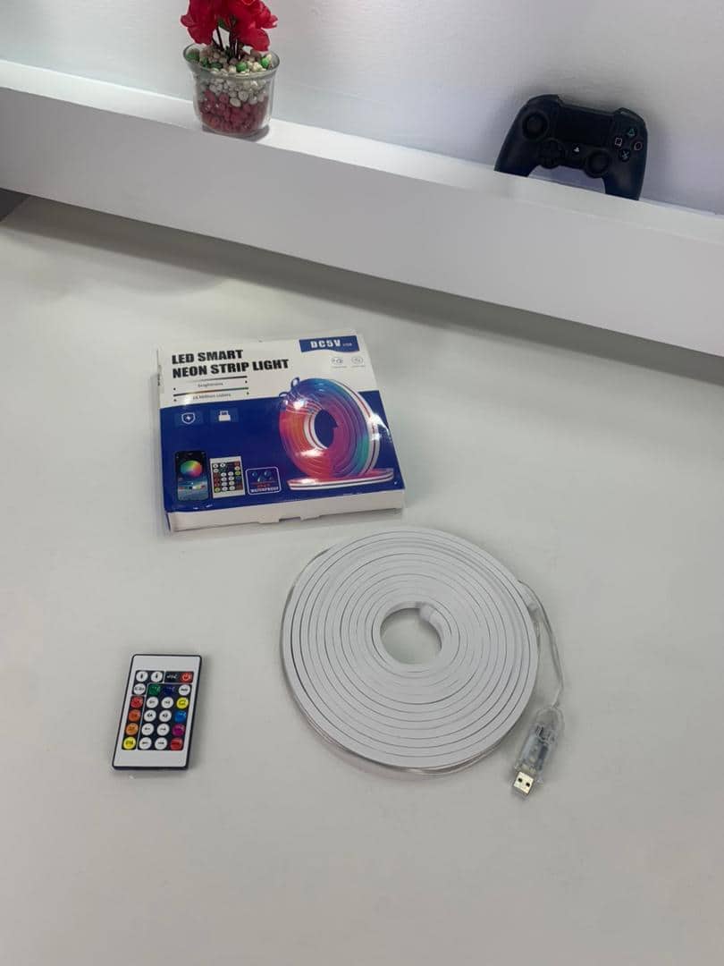 Bande LED Néon Flexible RGB 5m avec Bluetooth et USB – شريط إضاءة نيون مرن بطول 5 أمتار مع بلوتوث - Électronique - صورة 8