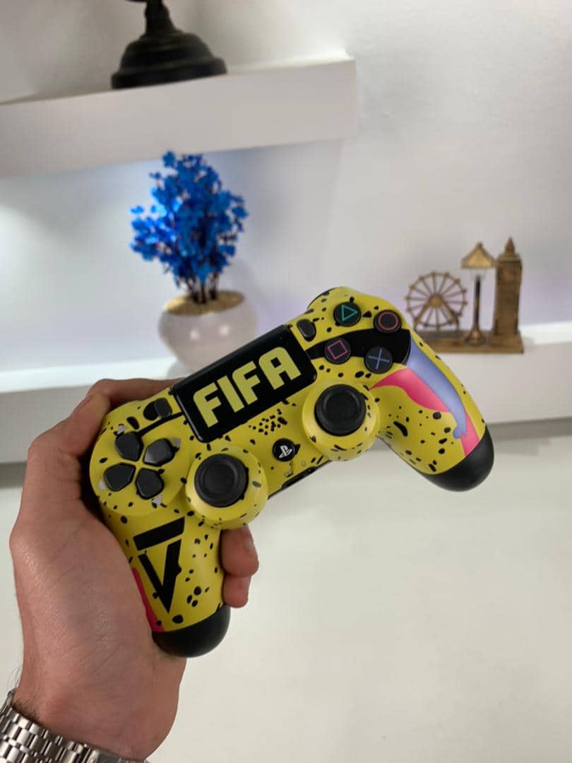 SONY DualShock Manette PS4 Sans Fil, Batterie Rechargeable (High Copy) – Limited Edition FIFA - Jouet & Gaming - صورة 5