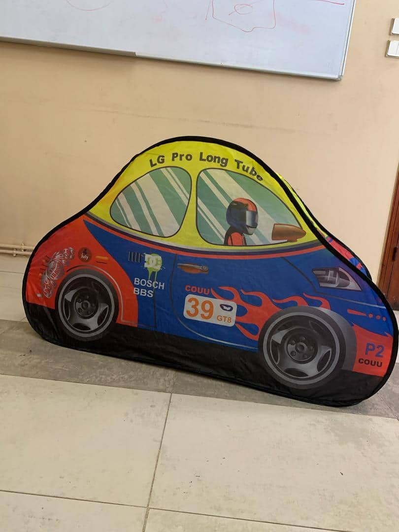 Tente de Jeu Voiture de Course Pop-Up pour Enfants – خيمة لعب سيارة سباق للأطفال مع 50 كرة بلاستيكية - Jouet & Gaming - صورة 7