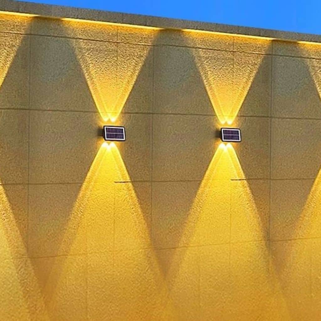 Projecteur Solaire Étanche IP65 pour Jardin et Terrasse - ضوء جداري خارجي يعمل بالطاقة الشمسية مقاوم للماء - Électronique - صورة 4