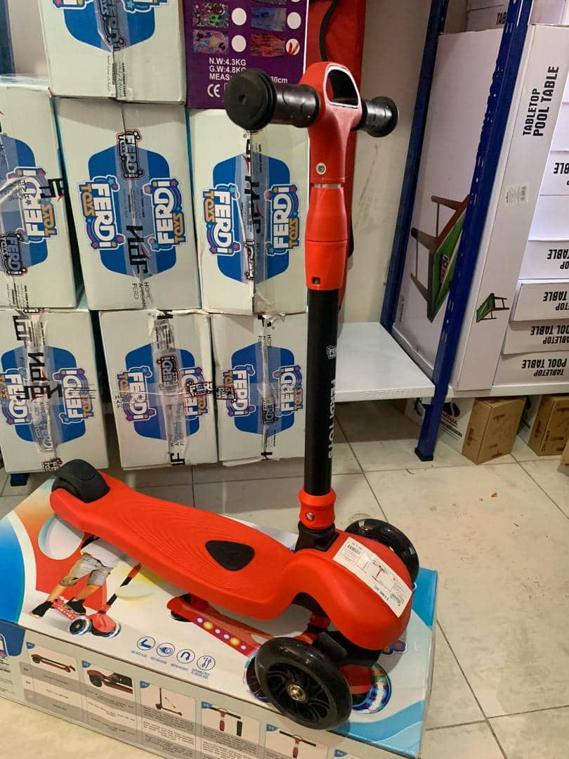 Trottinette Enfant à 3 Roues Lumineuses pour Enfants – سكوتر أطفال جيل جديد - Jouet & Gaming - صورة 9