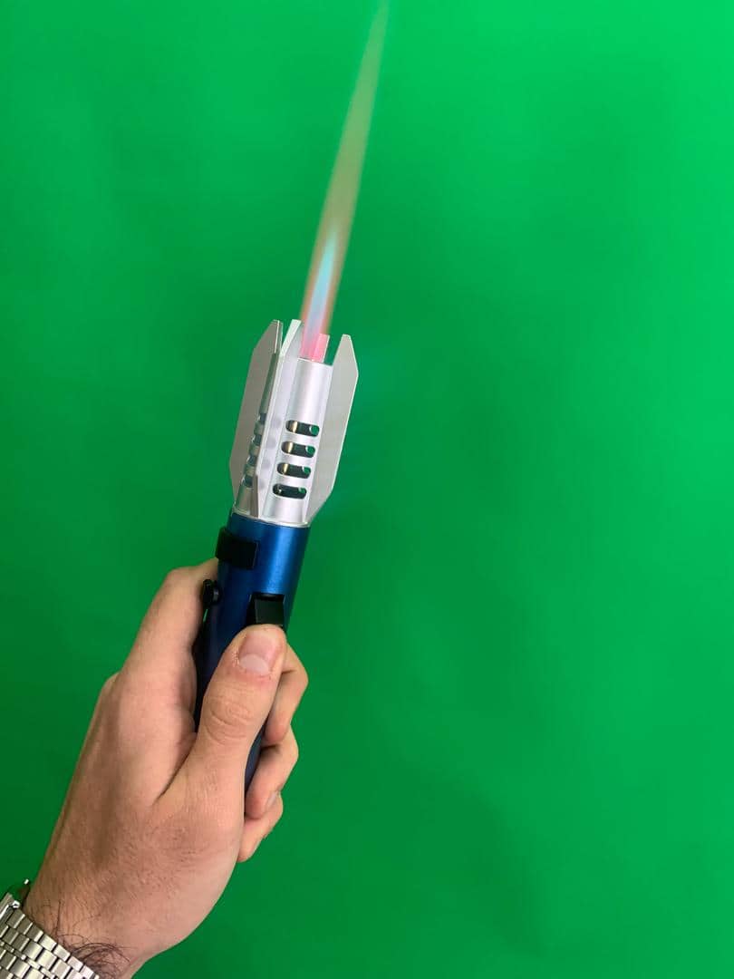 Briquet à flamme droite très puissant coupe-vent – موقد نار محمول - Outillage et Bricolage - صورة 10