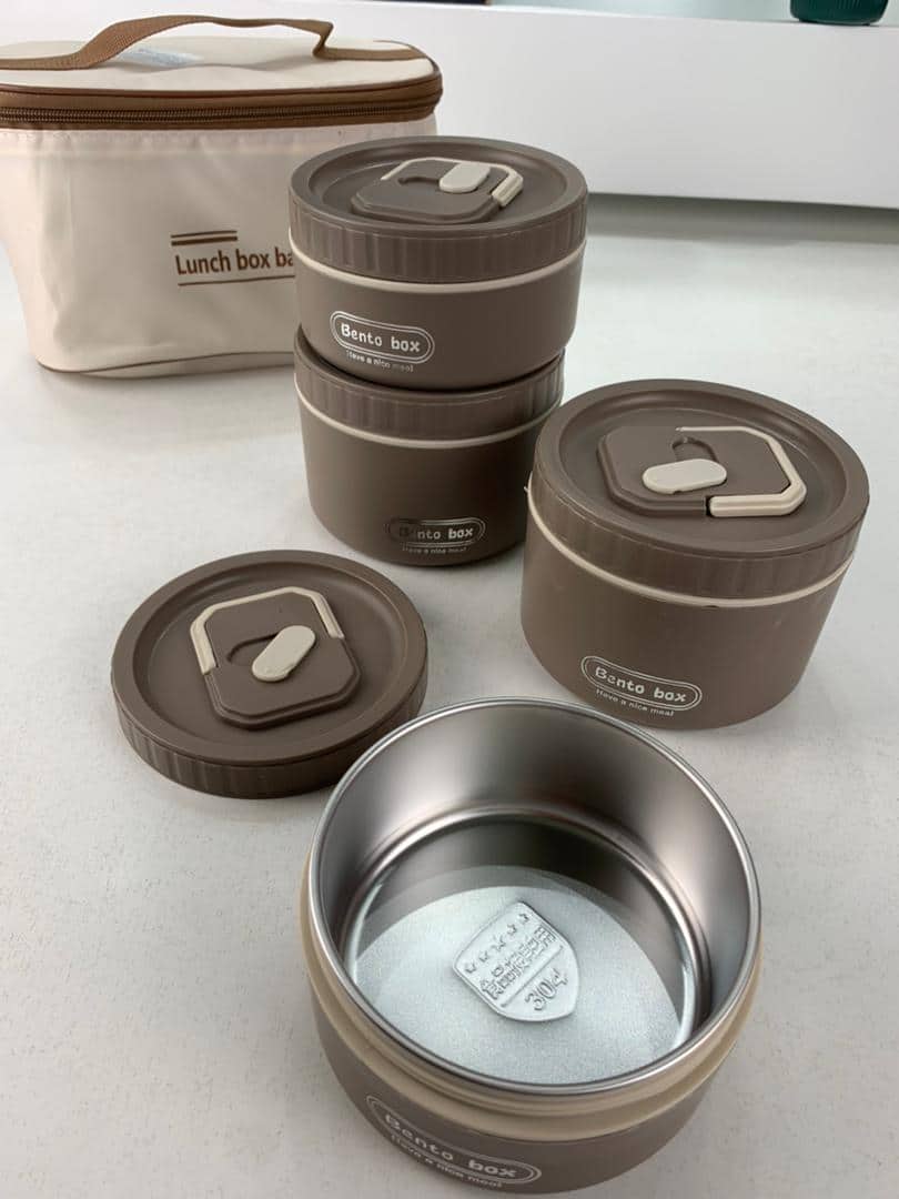 Lunch Box 4 étage avec Sac Isotherme Isolant – حافظة طعام حرارية 4 طبقات قابلة للاستخدام في الميكروويف - Cuisine - صورة 7