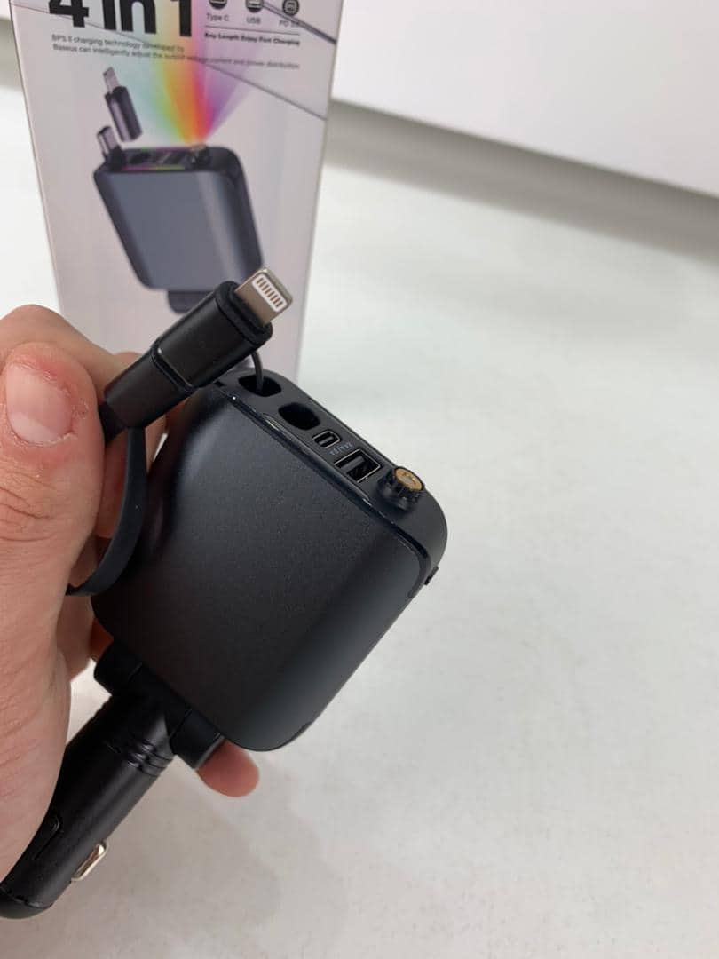 Chargeur Voiture 4en1 Rétractable 120W avec toit Starlight pour téléphones iOS et Android- شاحن سيارة متعدد المنافذ - Accessoires Auto/Moto - صورة 6