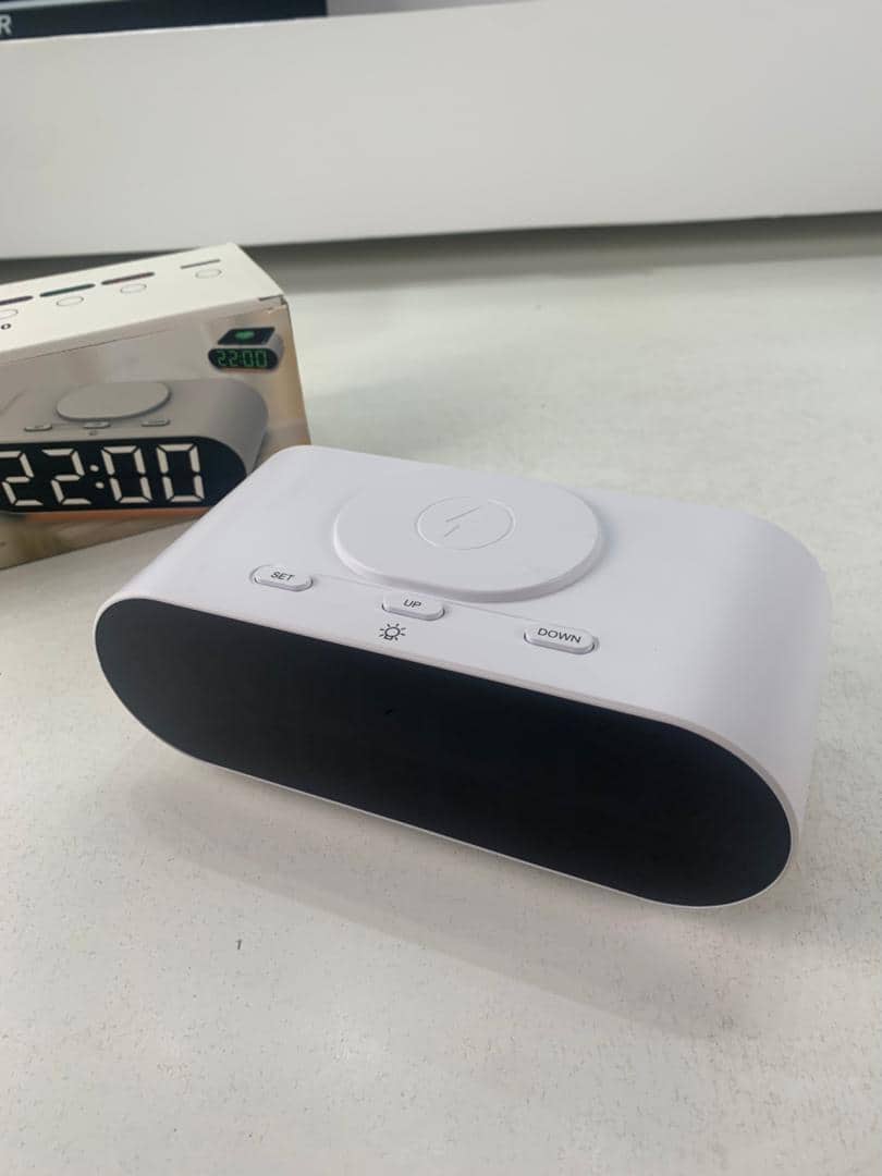 Horloge numérique LED et Chargeur Sans Fil GH9000 – ساعة منبه وشاحن لاسلكي - Électronique - صورة 9