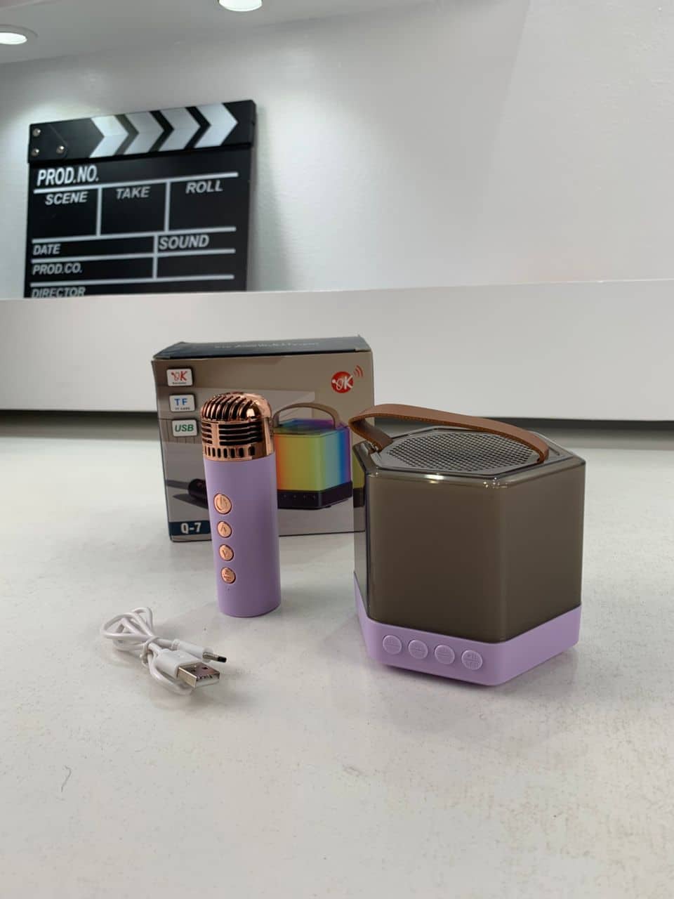 Enceinte Karaoké avec éclairage RVB et microphones sans fil – مكبر صوت كاريوكي - Électronique - صورة 7