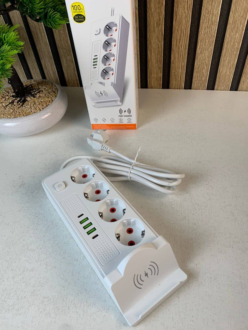 Multiprise 4 SOCKET 2500W avec USB, Type-C et chargement sans fil – مقبس طاقة وشاحن لاسلكي - Électronique - صورة 9