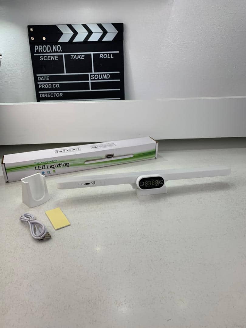 Barre lumineuse LED rechargeable tactile avec 3 modes de couleurs et minuterie GM – مصباح مغناطيسي قابل للتثبيت في عدة أماكن - Électronique - صورة 9