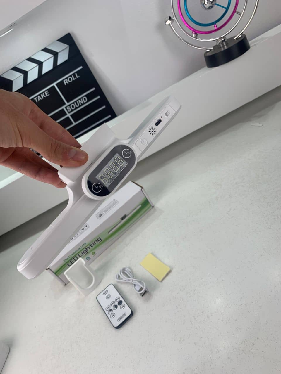 Barre lumineuse LED rechargeable tactile avec 3 modes de couleurs et minuterie PM – مصباح مغناطيسي قابل للتثبيت في عدة أماكن - Maison - صورة 7