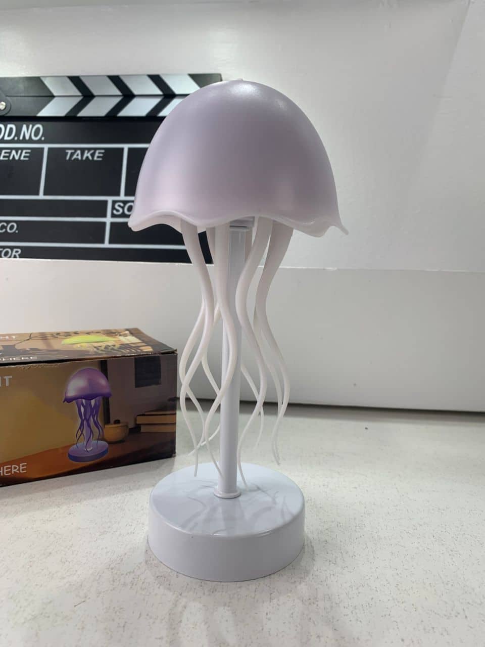 Lampe méduse RVB rechargeable avec capteur tactile et pieds dansants – مصباح ديكور على شكل قنديل - Décoration - صورة 9
