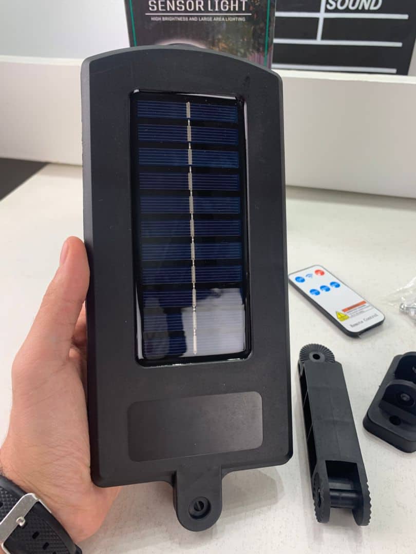 Lampadaires solaires à LED d’extérieur avec détecteur de mouvements – مصباح خارجي يعمل بالطاقة الشمسية - Électronique - صورة 9