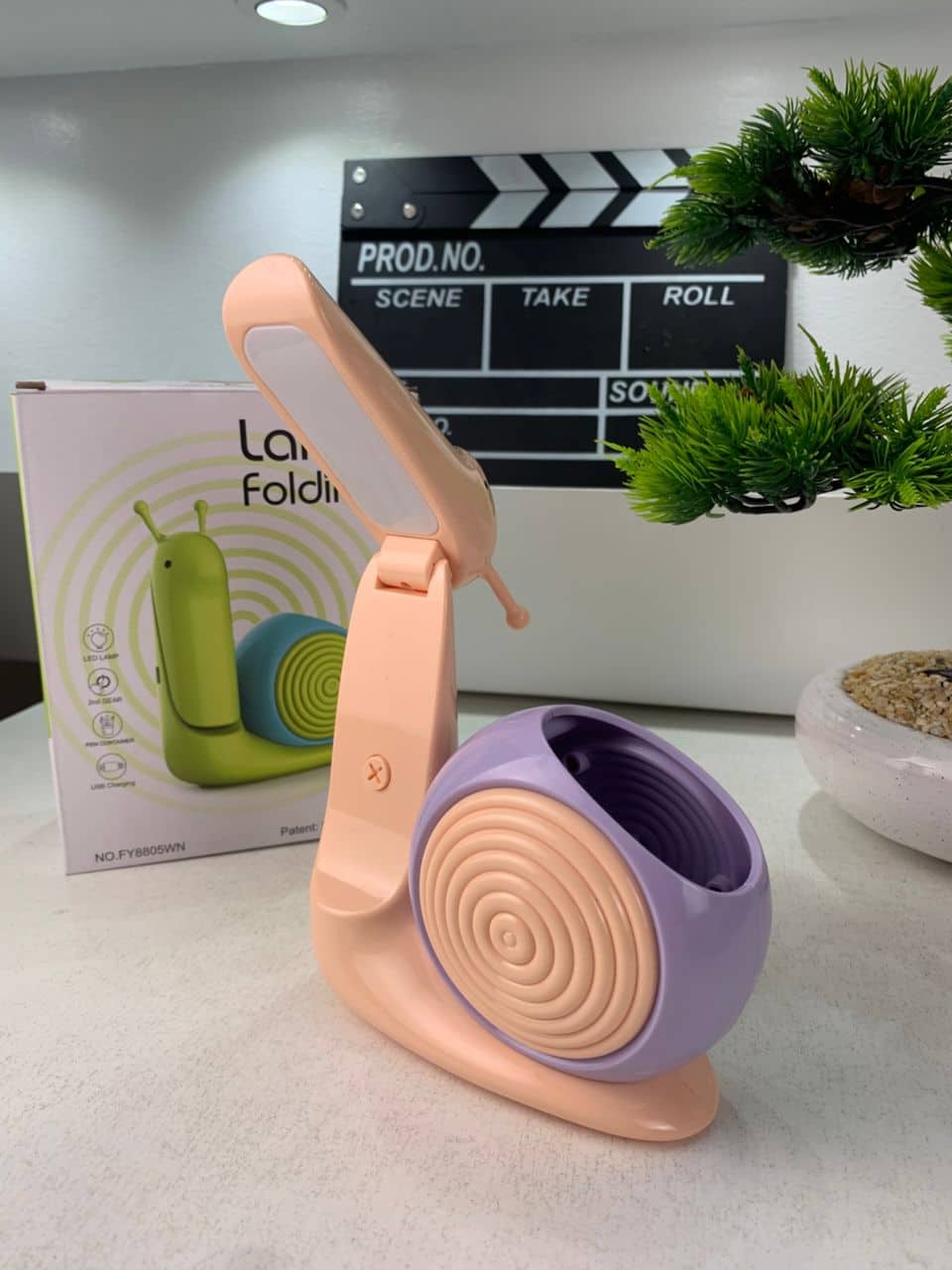 Lampe Veilleuse Escargot Mignonne LED avec Porte-stylo – مصباح على شكل حلزون لمكتب الأطفال - Électronique - صورة 9