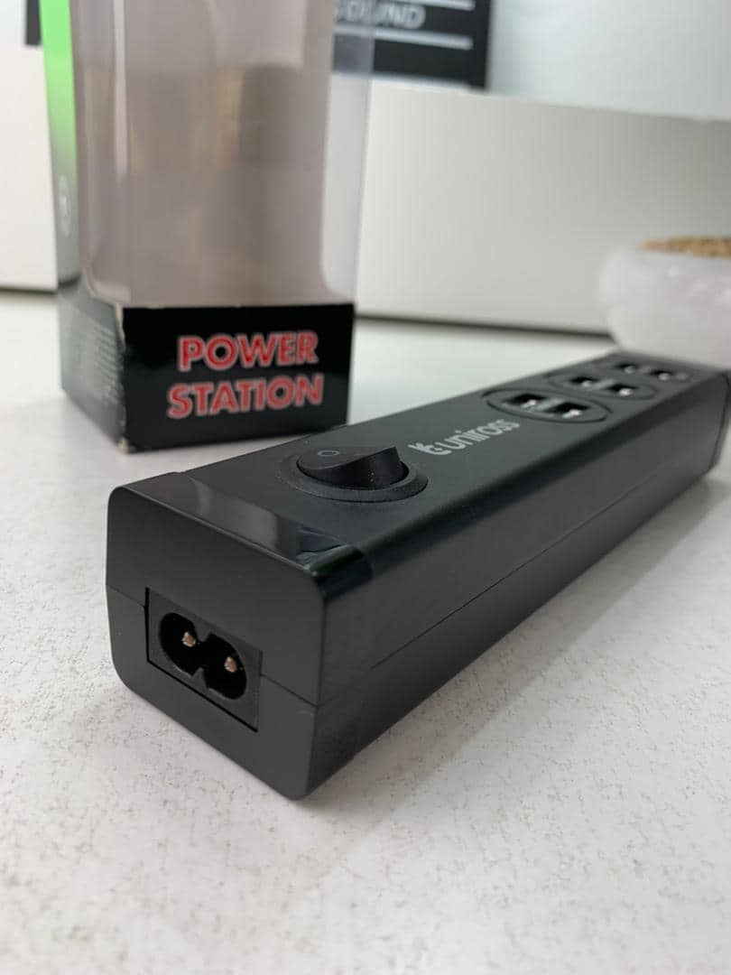 Uniross Station de charge Multi-appareils 6 ports USB A – مقبس طاقة متعدد المنافذ - Électronique - صورة 4