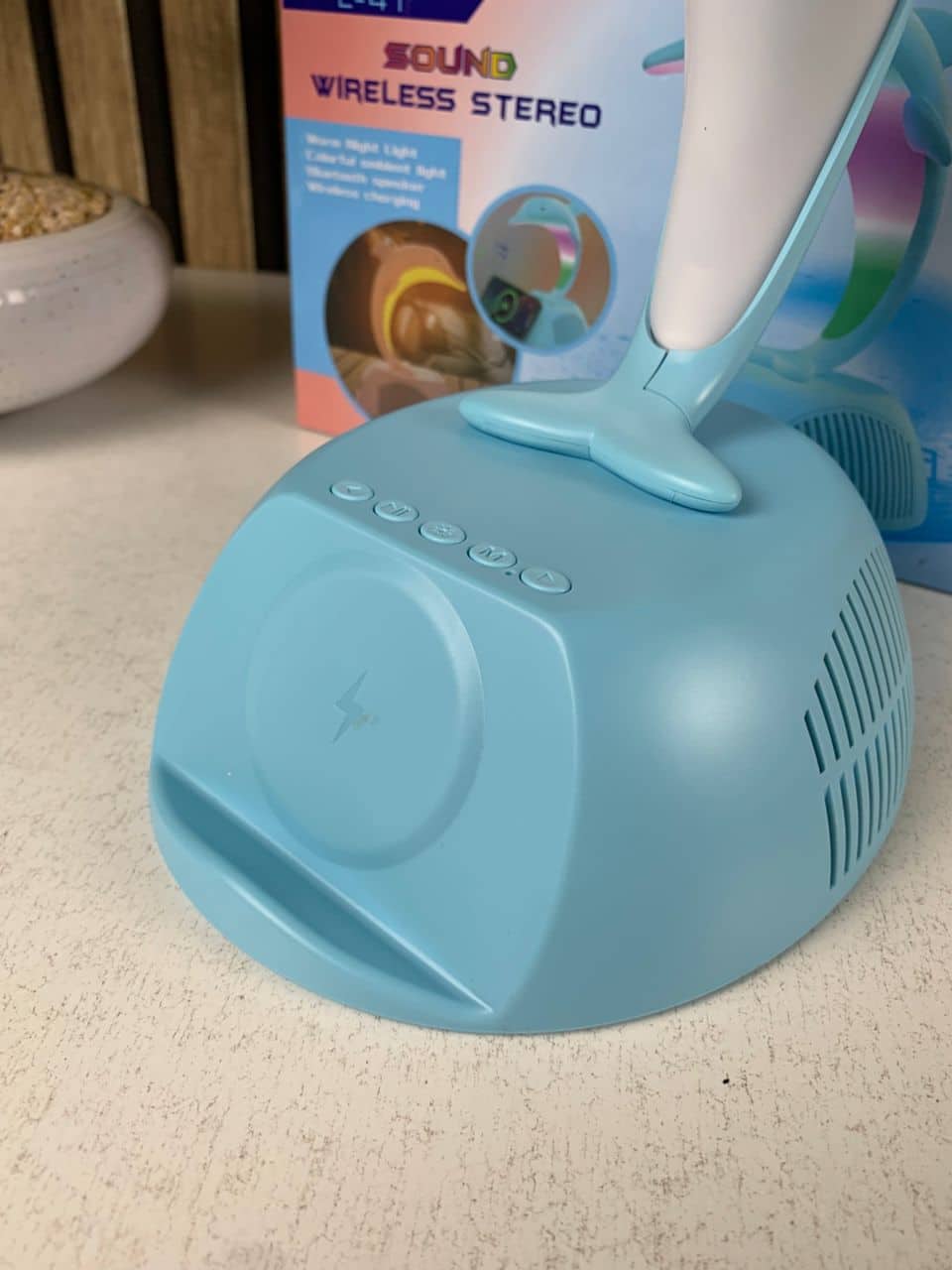 Haut-Parleur Bluetooth Dauphin avec Lampe d’Ambiance LED RGB et Chargeur Sans Fil 15W - Électronique - صورة 10