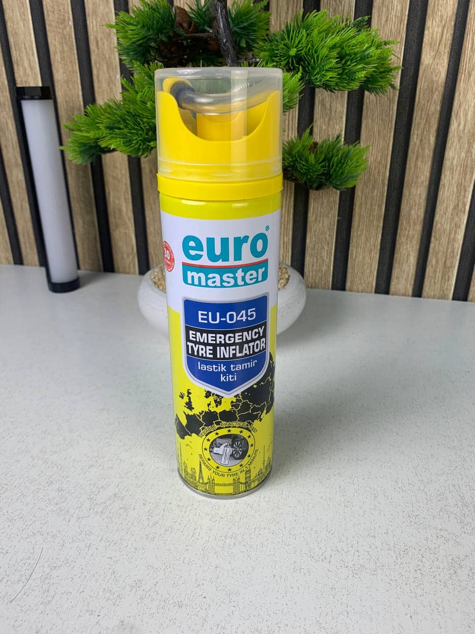 Euro Master EU-045 Emergency Tyre Inflator - بخاخ إصلاح ونفخ إطارات السيارة - Accessoires Auto/Moto - صورة 4