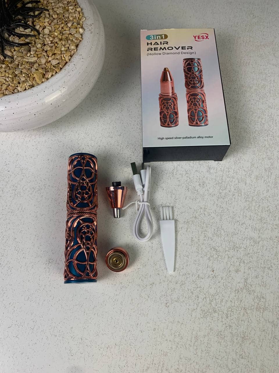 Épilateur Facial et Sourcils Rechargeable 3-en-1 - جهاز إزالة شعر الوجه والحواجب الاحترافي - Soins et Beauté - صورة 11