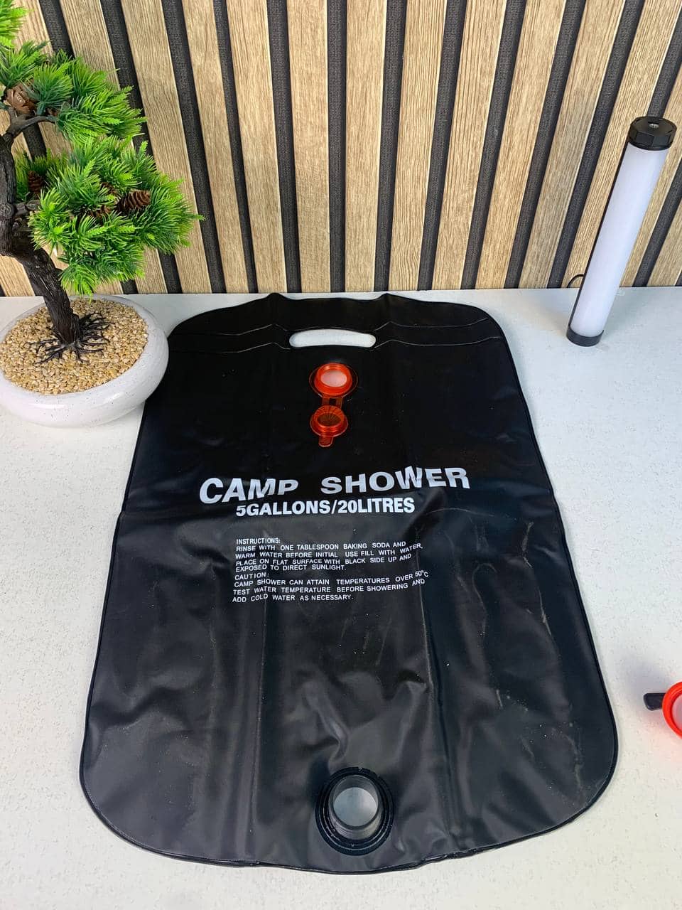 Sac de douche solaire avec pommeau de douche interchangeable 20L - حقيبة الاستحمام الشمسية المحمولة سعة 20 لتر - Camping et Randonnée - صورة 8