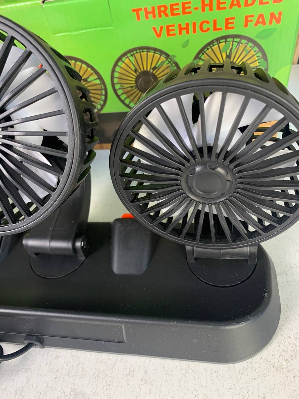 Ventilateur de Voiture USB Haute Vitesse 360° Réglable 3 Têtes 12/ 24 V - مروحة سيارة قابلة للتعديل بزاوية 360 درجة بثلاثة رؤوس - Accessoires Auto/Moto - صورة 13