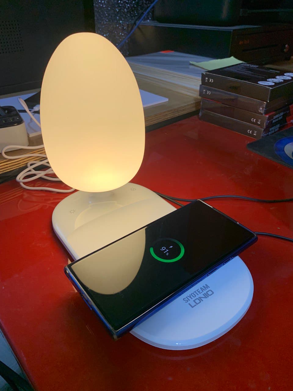 Veilleuse à luminosité réglable, chargeur de téléphone sans fil LDNIO Y3 - Électronique - صورة حقيقية 6