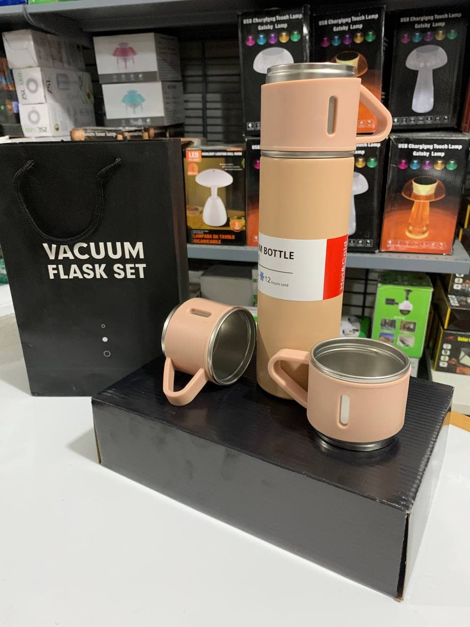Ensemble Thermos avec 3 tasses thermique 500ml en acier inoxydable - Cuisine - صورة حقيقية 20