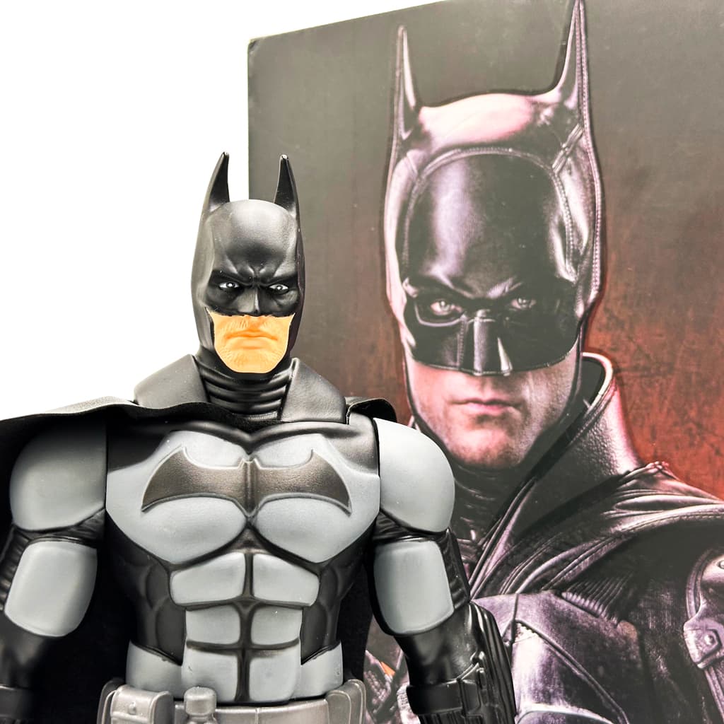 Figurine Géante Batman 30 cm en PVC Le Chevalier Noir à Collectionner - Jouet & Gaming - صورة 2