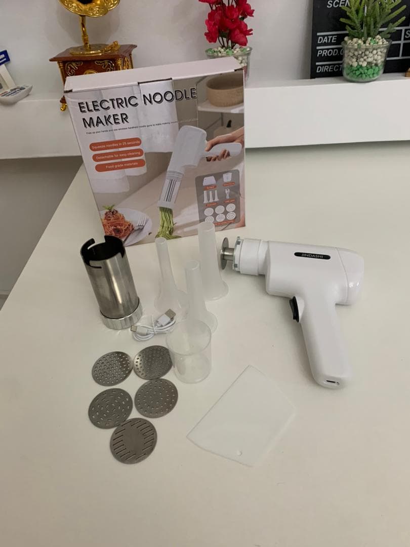 Machine à pâtes Noodle électrique portative en acier inoxydable - Cuisine - صورة حقيقية 11