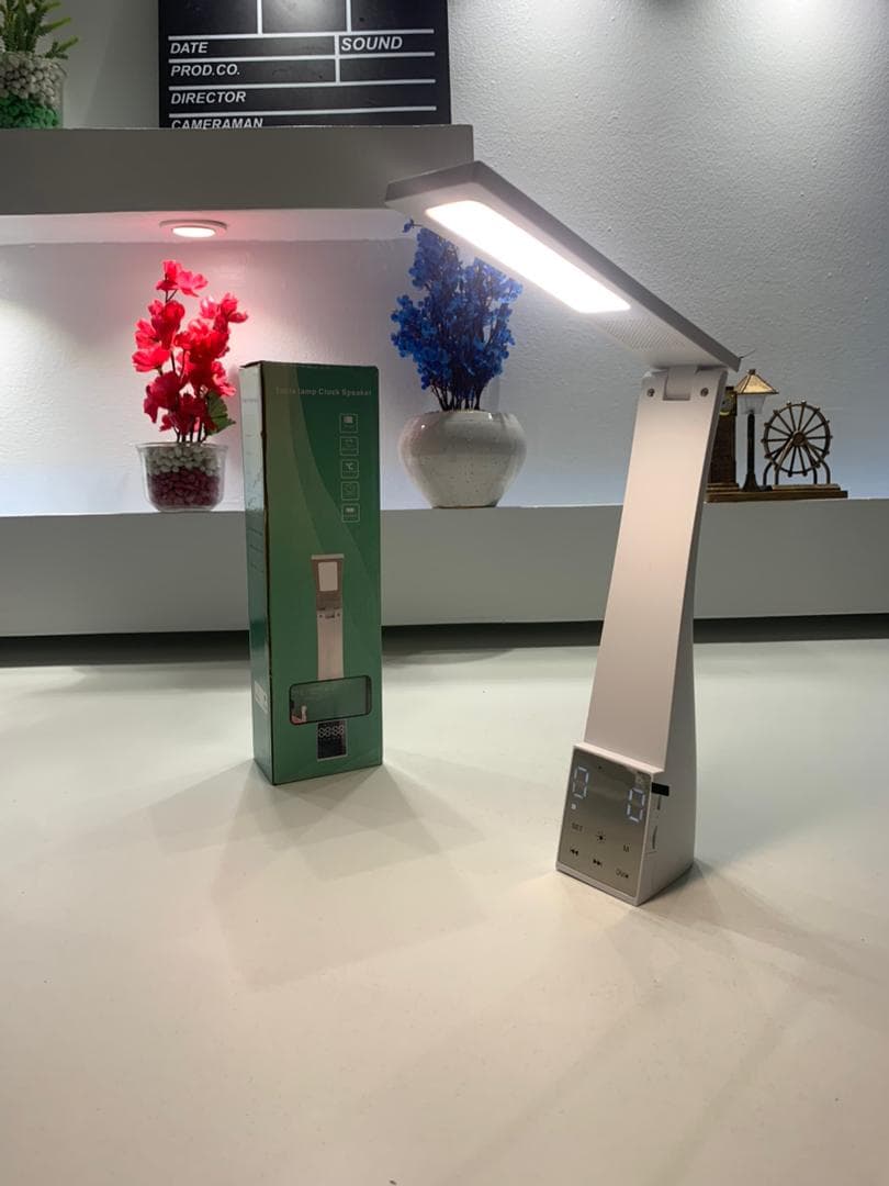 4en1 Lampe de Bureau LED et Haut-Parleur Bluetooth  – مصباح مكتب و مكبر صوت - Électronique - صورة حقيقية 7