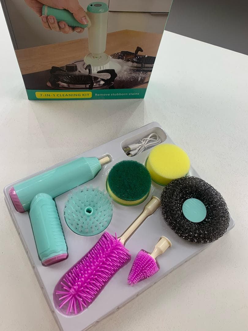 Brosse de Nettoyage Électrique Sans Fil 7en1 – فرشات تنظيف متعددة الرؤوس - Cuisine - صورة حقيقية 5