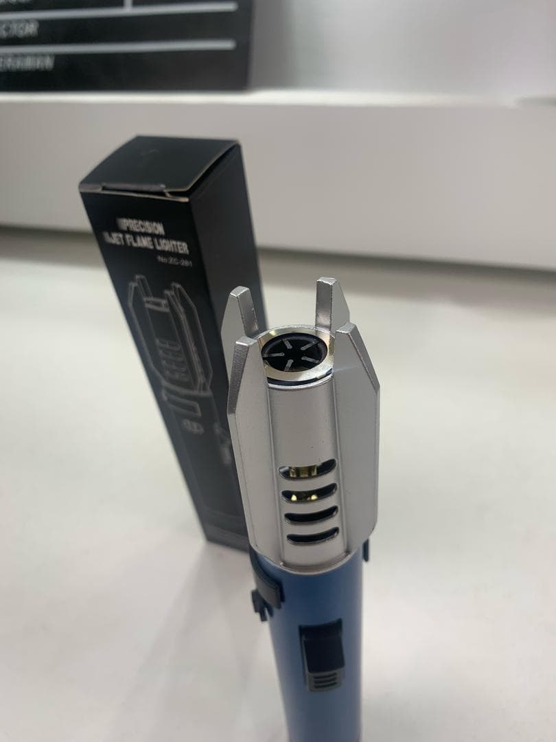 Briquet à flamme droite très puissant coupe-vent – موقد نار محمول - Outillage et Bricolage - صورة حقيقية 8