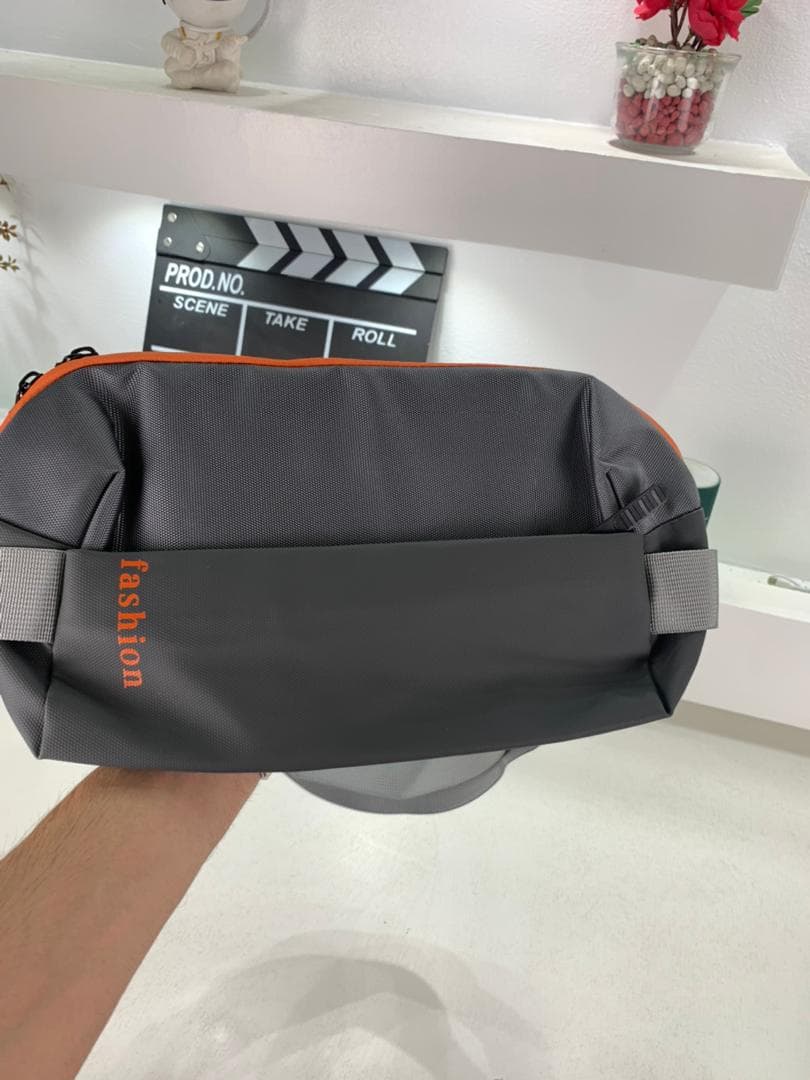 Sac de Poitrine Fashion pour hommes avec bandoulière LX067 – حقيبة أغراض حجم كبير - Sac à dos et Mode - صورة حقيقية 11