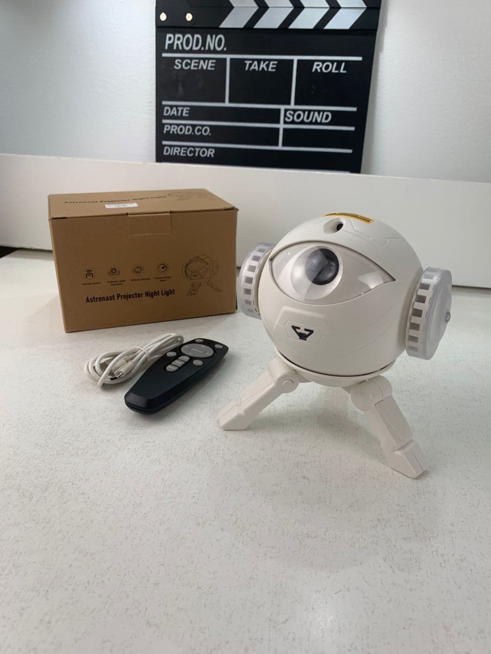 Projecteur Galaxie Astronaute éclairage étoilé réglable à 360° avec télécommande – جهاز عرض نجوم ومكبر صوت - Électronique - صورة حقيقية 7
