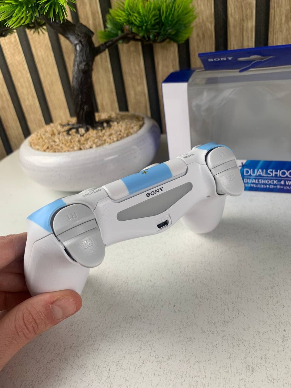 SONY DualShock Manette PS4 Sans Fil, Batterie Rechargeable (High Copy) – Edition Argentina - Jouet & Gaming - صورة حقيقية 7