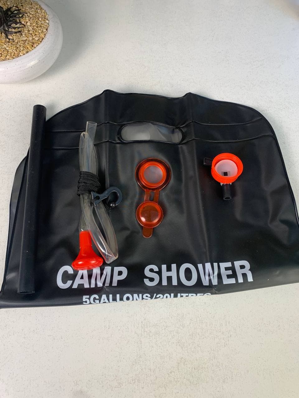 Sac de douche solaire avec pommeau de douche interchangeable 20L - حقيبة الاستحمام الشمسية المحمولة سعة 20 لتر - Camping et Randonnée - صورة حقيقية 10