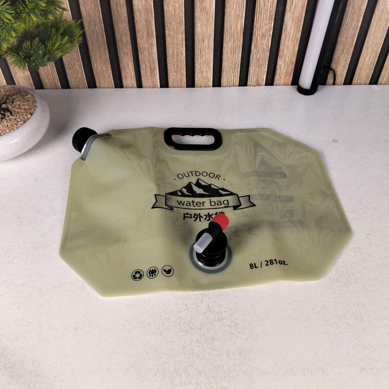 Réservoir d'Eau Pliable 8L Portable pour Camping et Randonnée - خزان مياه قابل للطي سعة 8 لتر للرحلات والخرجات - Camping et Randonnée - صورة حقيقية 14