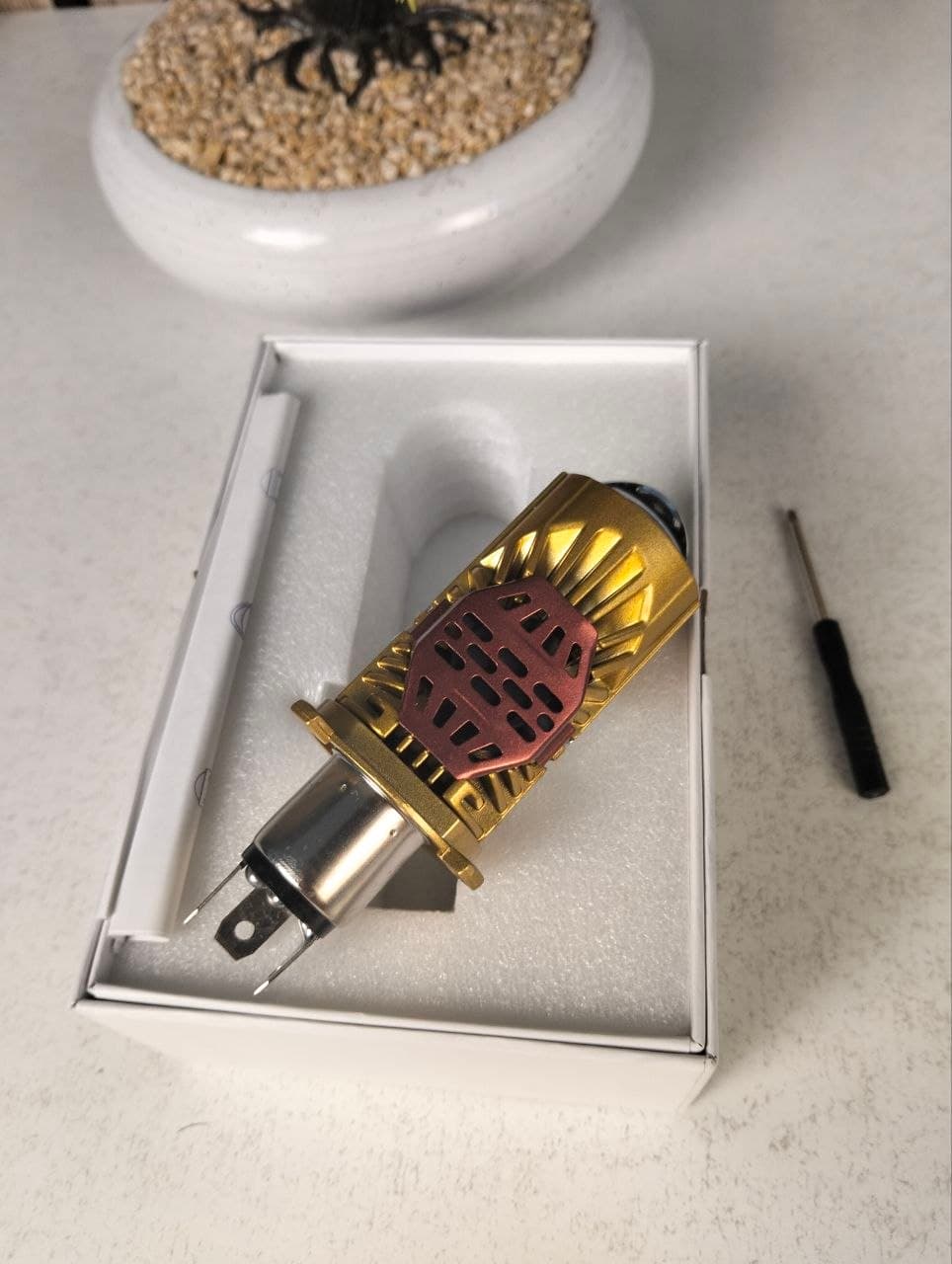 Ampoule LED H4 Pour Phare Universel Moto Technologie Double Lentille - مصباح ليد للمكابح والمصابيح الأمامية بعدسة مزدوجة مطورة - Accessoires Auto/Moto - صورة حقيقية 12