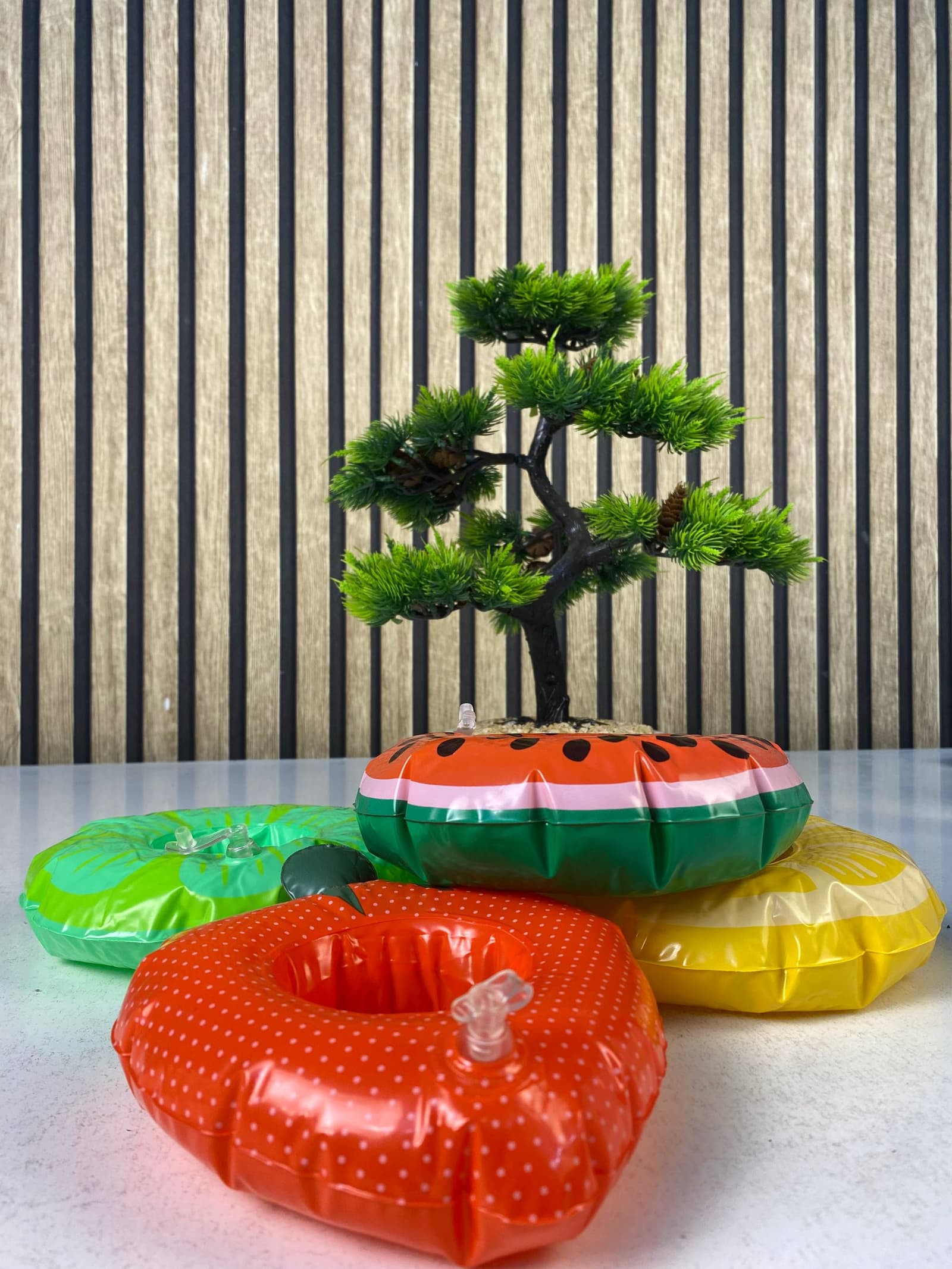 Porte-Gobelets Flottants Gonflables pour Piscine Design Amusant Matériau PVC - حامل أكواب مائي منفوخ للمسبح بتصاميم الفواكه - Camping et Randonnée - صورة حقيقية 10