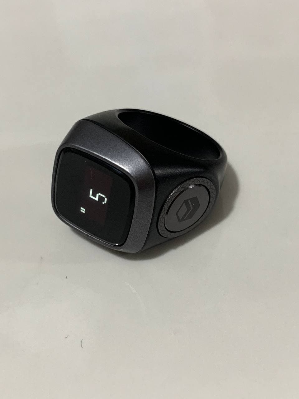 خاتم التسبيح الالكتروني الذكي IQIBLA يساعدك على التسبيح والتذكر بطريقة عملية وبسيطة -Zikr Ring Tasbih Counter - Électronique - صورة حقيقية 9