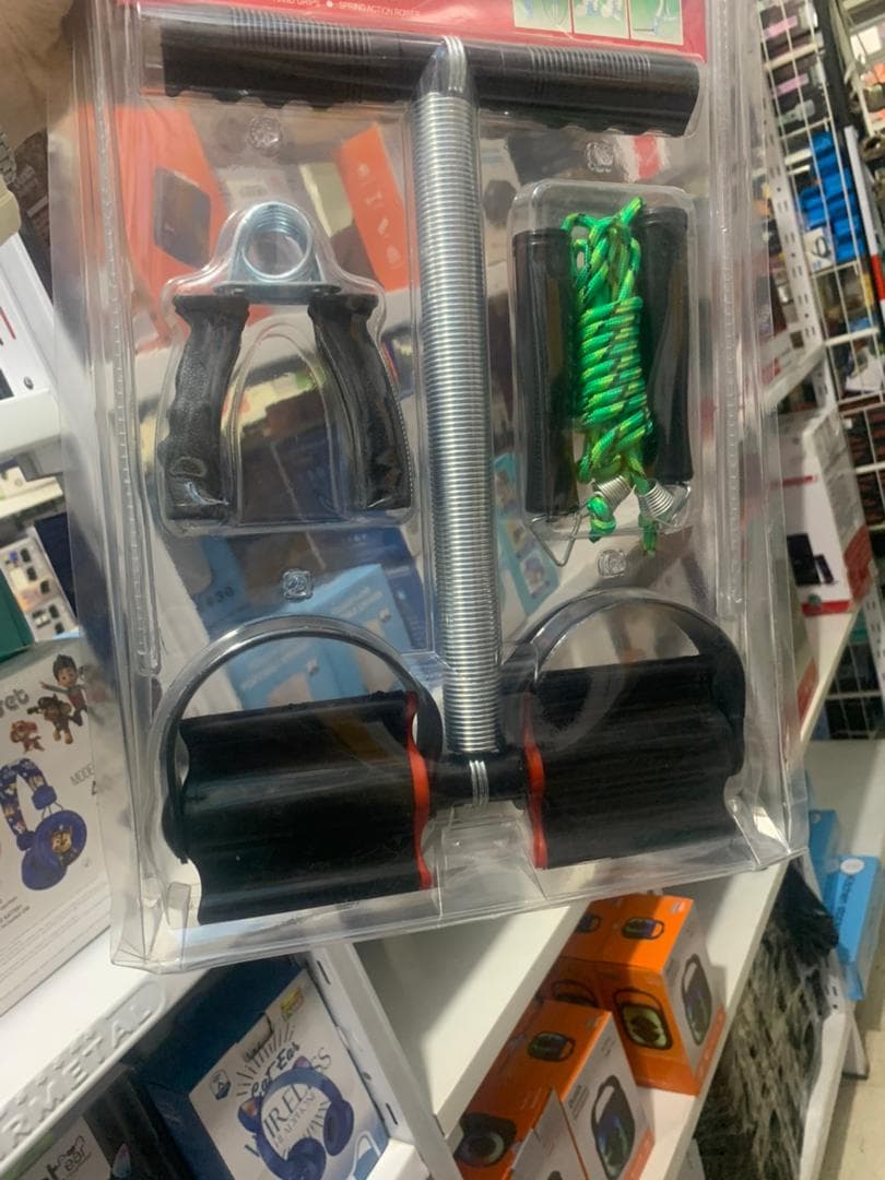 Kit Sportif 3en1 Corde à Sauter , Poignet et Appareil pour Abdos - Sport - صورة حقيقية 7