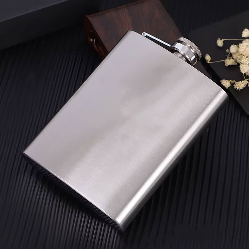 Flasque Métallique Portable 1800ml en Acier Inoxydable 18/8 avec Étui en Cuir pour Activités Extérieures - Camping et Randonnée - صورة 4